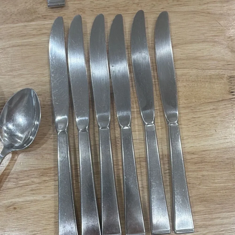 Lyon New Charm Stainless Steel Flatware Set 29 pieces